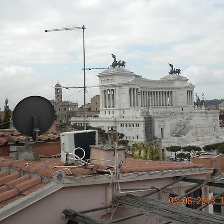 Bed and Breakfast Residenza Torre Colonna Rom Exterior foto