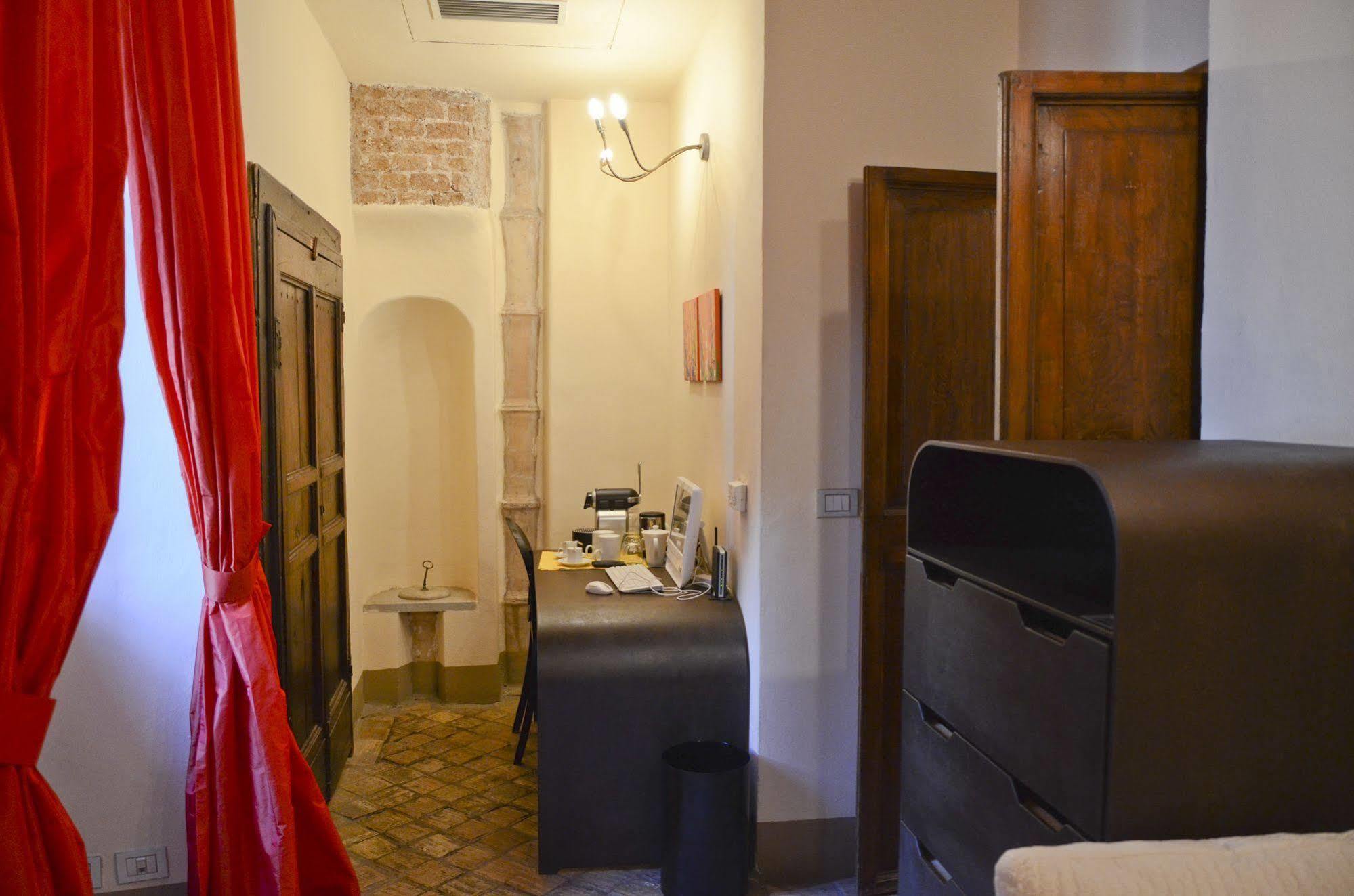 Bed and Breakfast Residenza Torre Colonna Rom Exterior foto